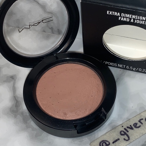 BARENESS MAC Extra Dimension Blush - Picture 3 of 14